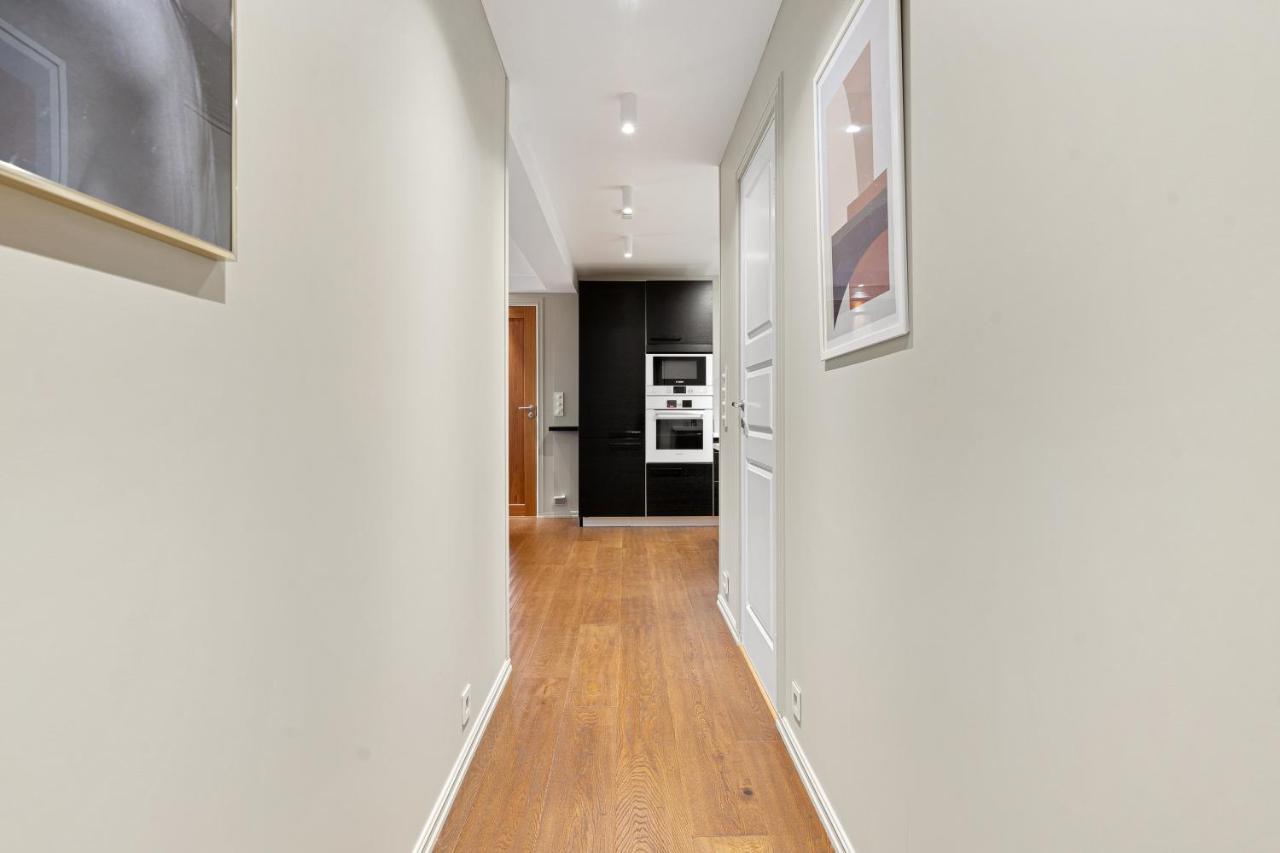 Cozy Elegant 2Bedroom Apt W/Parking And Nice View ทรอมโซ ภายนอก รูปภาพ